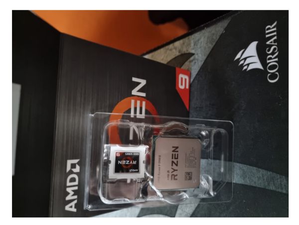 Процесор AMD Ryzen 9 5900X